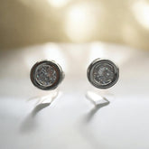 Brinco Ponto de Luz Cravação Inglesa